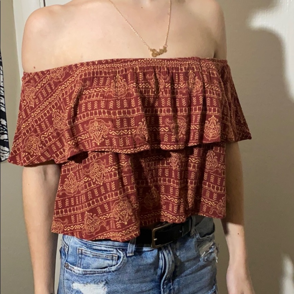 Small maroon crop top